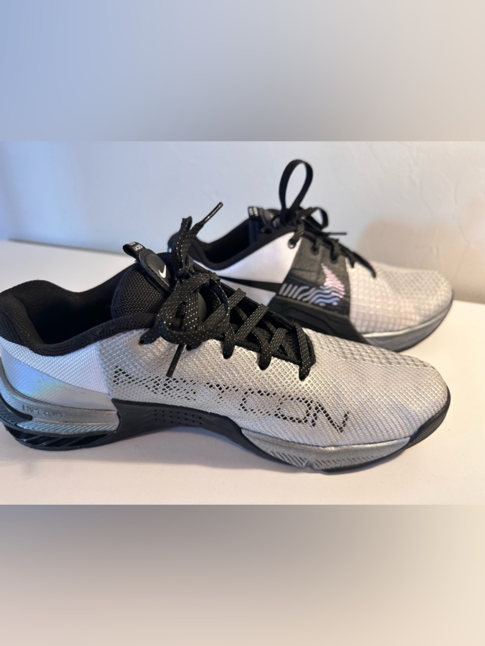 Nike Metcon 8 Premium White Black Iridescent - Women’s Size 10 - Picture 2 of 6